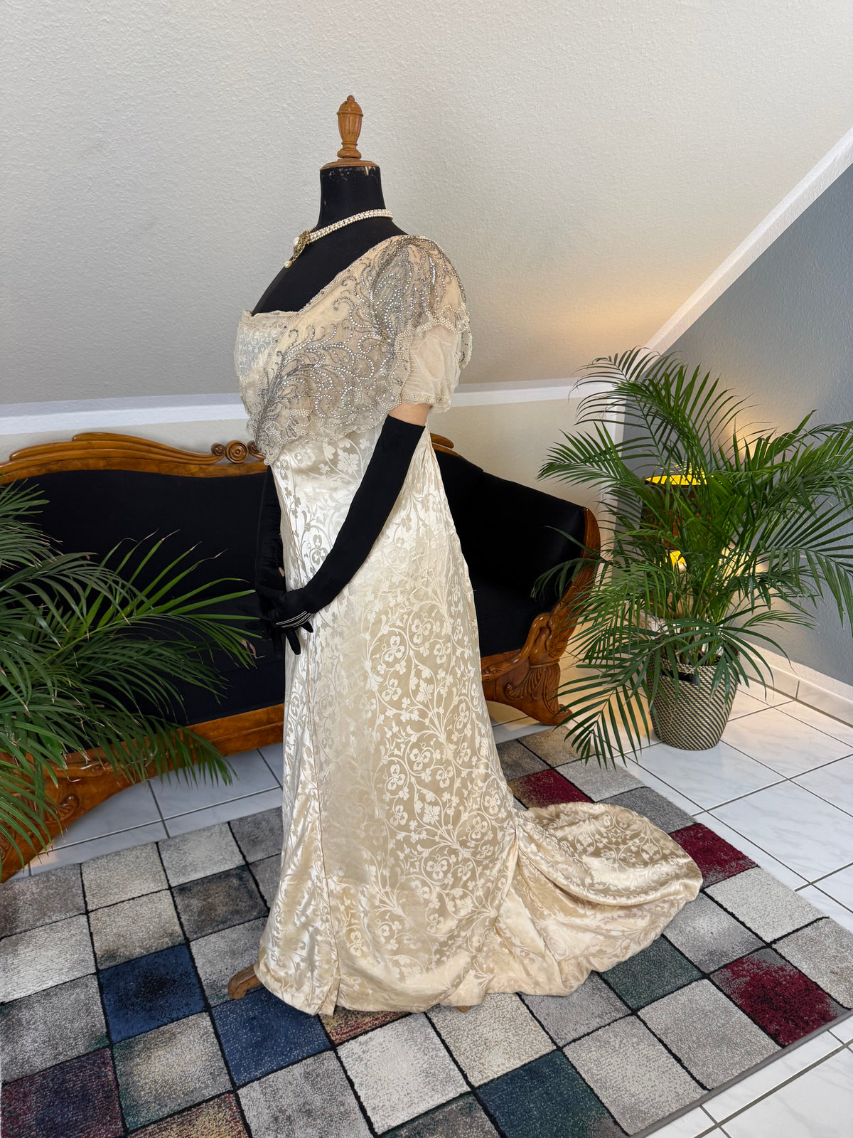 Edwardian wedding ensemble by Reville & Rossiter London with original box, shoes and accessories, Lady Gillman provenance, 1911
