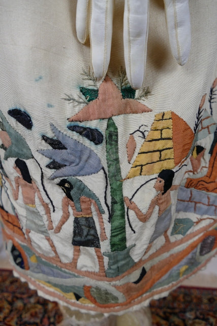 Ägyptische Revival Seidenjacke, ca. 1924 – Appliqué-Motive mit Sphinx, Skarabäus & Pyramide