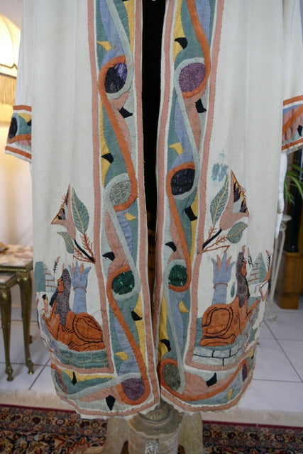 Ägyptische Revival Seidenjacke, ca. 1924 – Appliqué-Motive mit Sphinx, Skarabäus & Pyramide