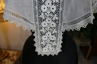 Jabot, um 1910