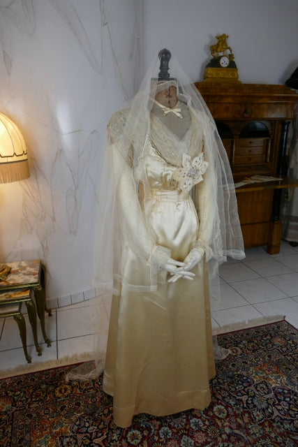 HUGHES &amp; STARNES Brautkleid, ca. 1915