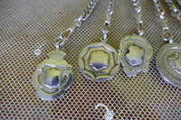Chatelaine-Brosche, 1902-1964