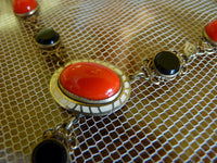 Art Deco Emaille Halskette aus schwarzem &amp; rotem Glas, 1920er