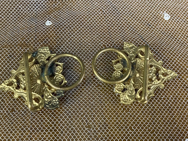 Gürtelschnalle mit zwei Damenporträts, um 1900