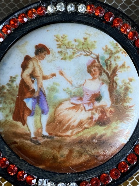 Gürtelschnalle mit romantischer Szene, ca. 1912