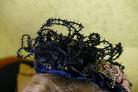 Cabochon-Blumenhaube, 1880er