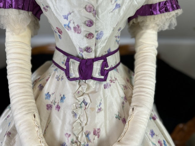 Antikes Seidenabendkleid mit Tagesoberteil, ca. 1864