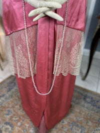 Rosa Satin-Abendkleid aus der Titanic-Ära, ca. 1912
