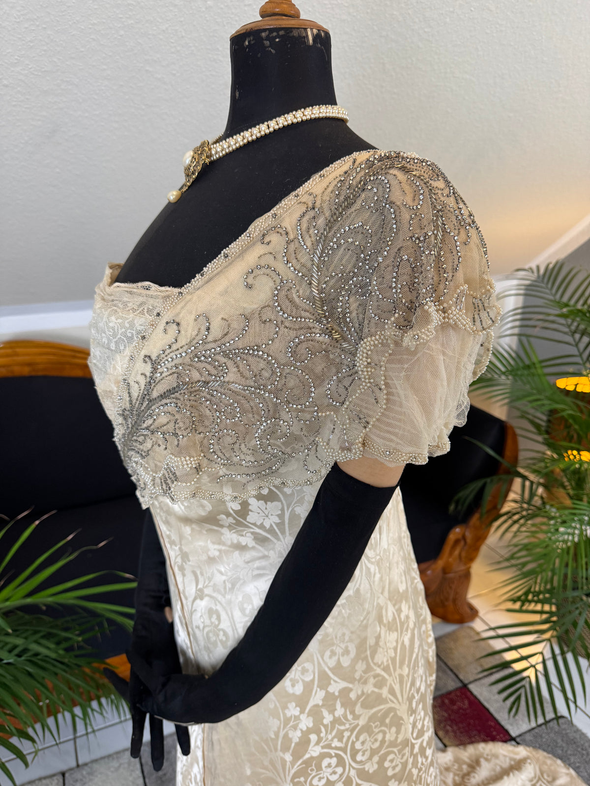 Edwardian wedding ensemble by Reville & Rossiter London with original box, shoes and accessories, Lady Gillman provenance, 1911