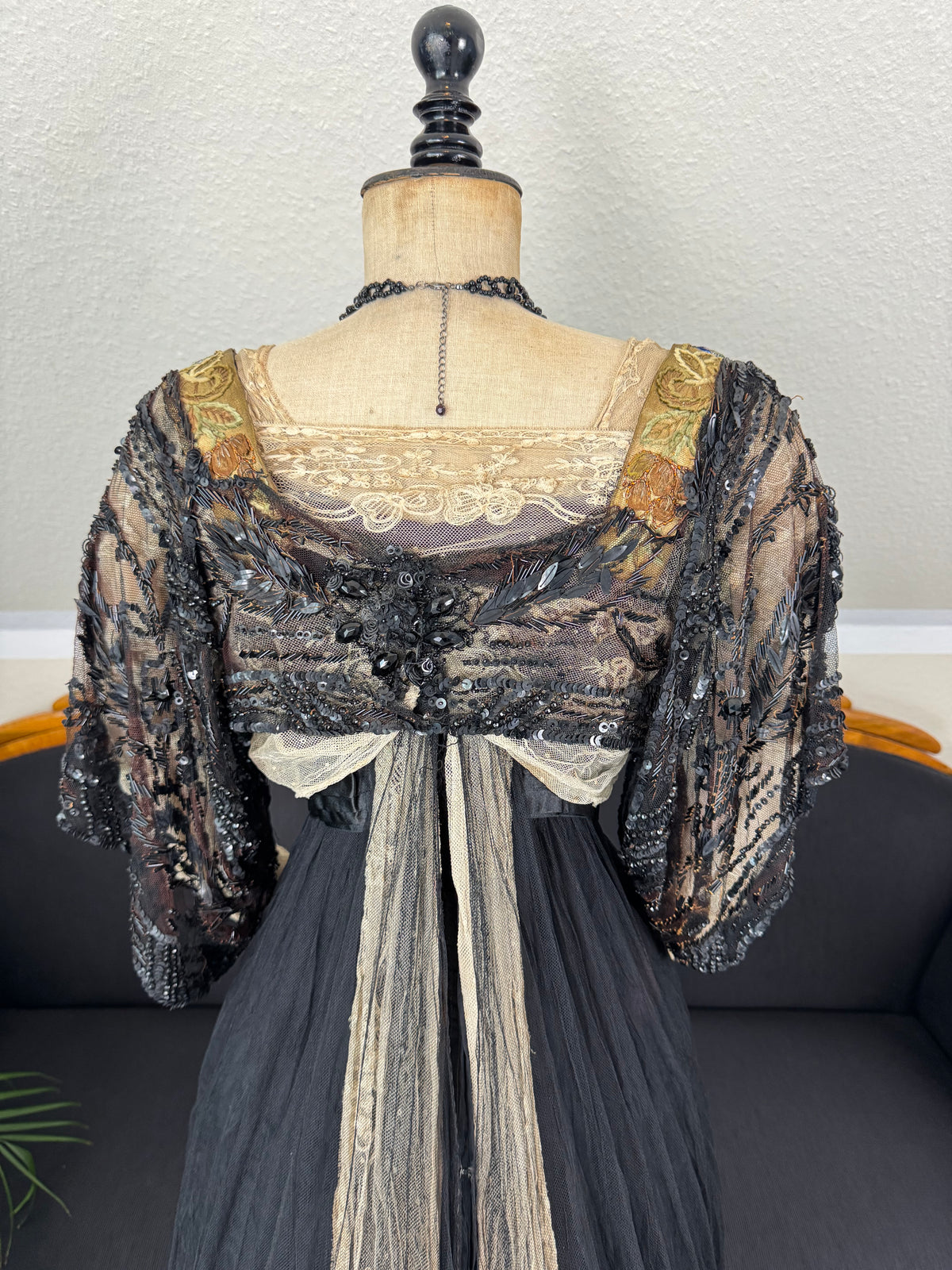 Antikes edwardianisches Abendkleid ca. 1906 – Seide, Spitze, Tüll & Brokat aus England