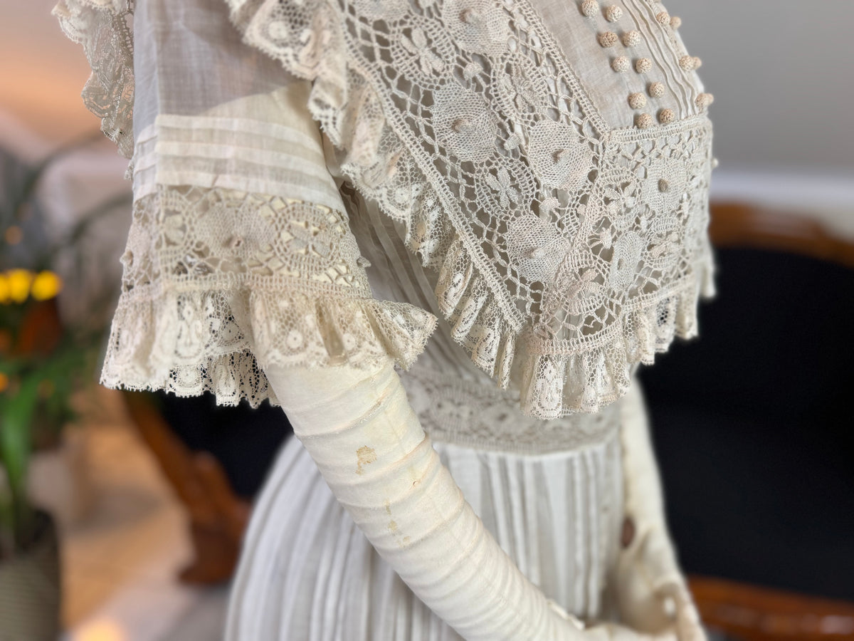 Antikes edwardianisches Teekleid aus Leinen, ca. 1906