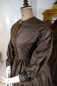 Antike Biedermeier Mutter-Tochter Moiré-Seiden-Nachmittagskleider, 1840er Jahre