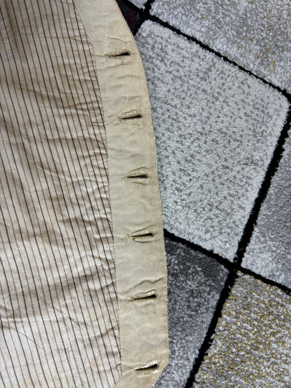 Cream Silk Embroidered Waistcoat, England ca. 1770 – Long‑Line Georgian Men’s Fashion