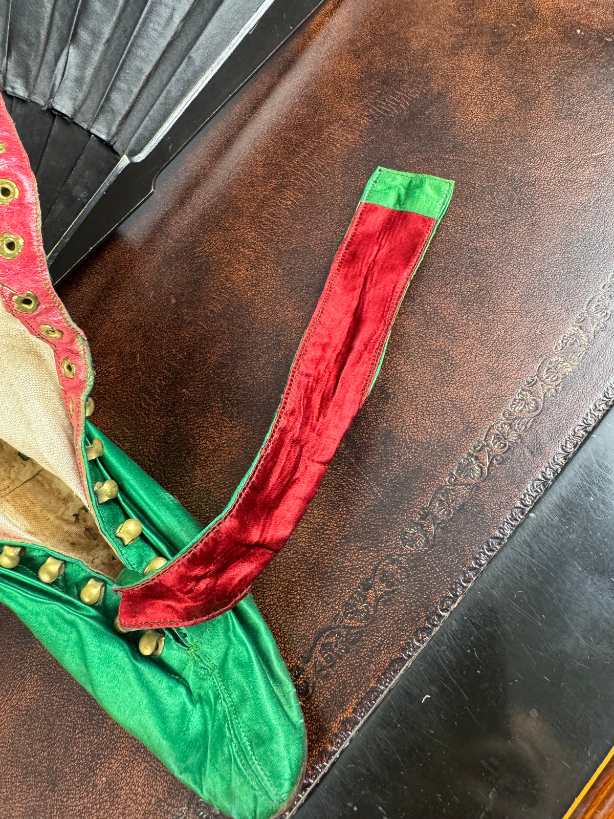 Victorian Green Silk Lace‑Up Boots, ca. 1875 – Low Heel, Brass Fasteners, Red Leather Lining