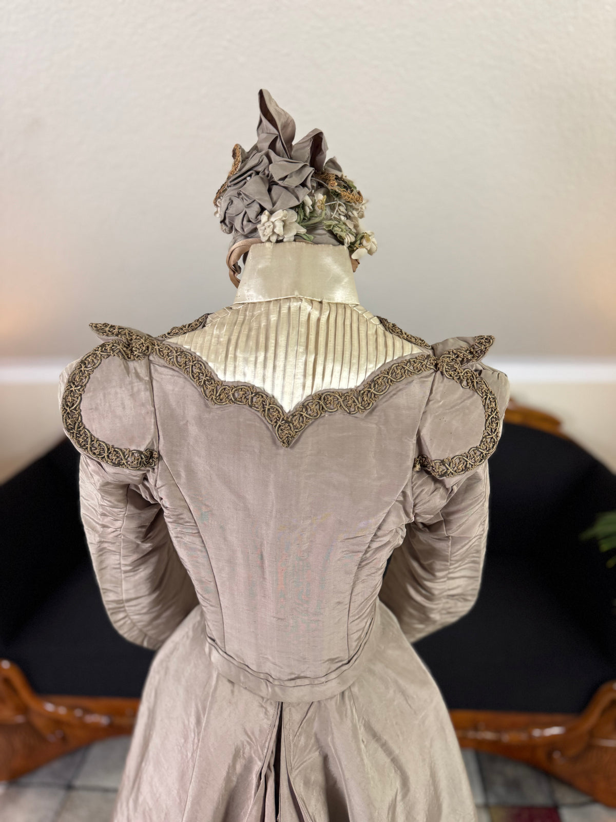 Antikes viktorianisches Gehkleid, ca. 1897 - Dreiteiliges englisches Ensemble