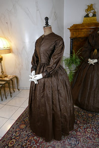 Antike Biedermeier Mutter-Tochter Moiré-Seiden-Nachmittagskleider, 1840er Jahre