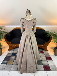 Antikes viktorianisches Gehkleid, ca. 1897 - Dreiteiliges englisches Ensemble