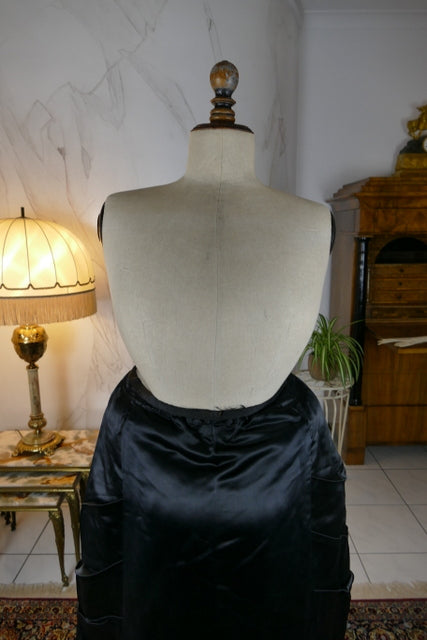 EMILE PINGAT Antikes viktorianisches Tournürenkleid, Paris, ca. 1882