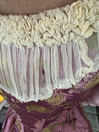 Antikes lilafarbenes Seiden-Ballkleid aus der viktorianischen Ära, ca. 1895