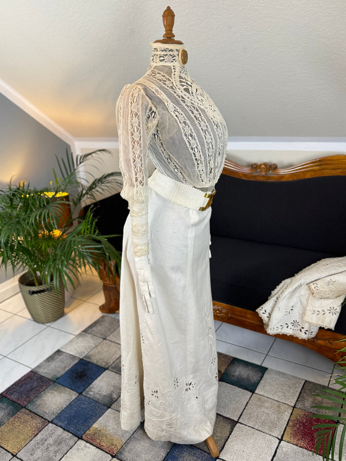 Antique Four‑Piece Edwardian Walking Dress ca. 1910 – Linen, Lace & Lady Gillman Provenance