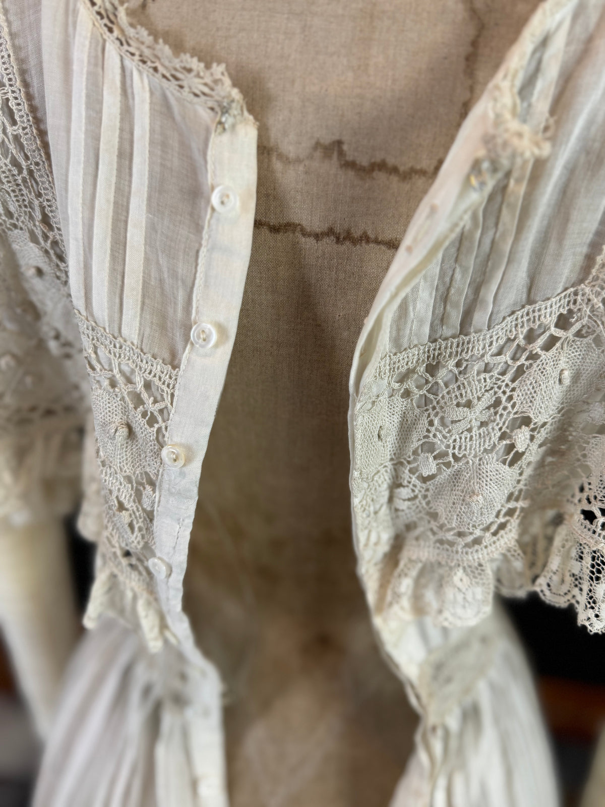 Antikes edwardianisches Teekleid aus Leinen, ca. 1906