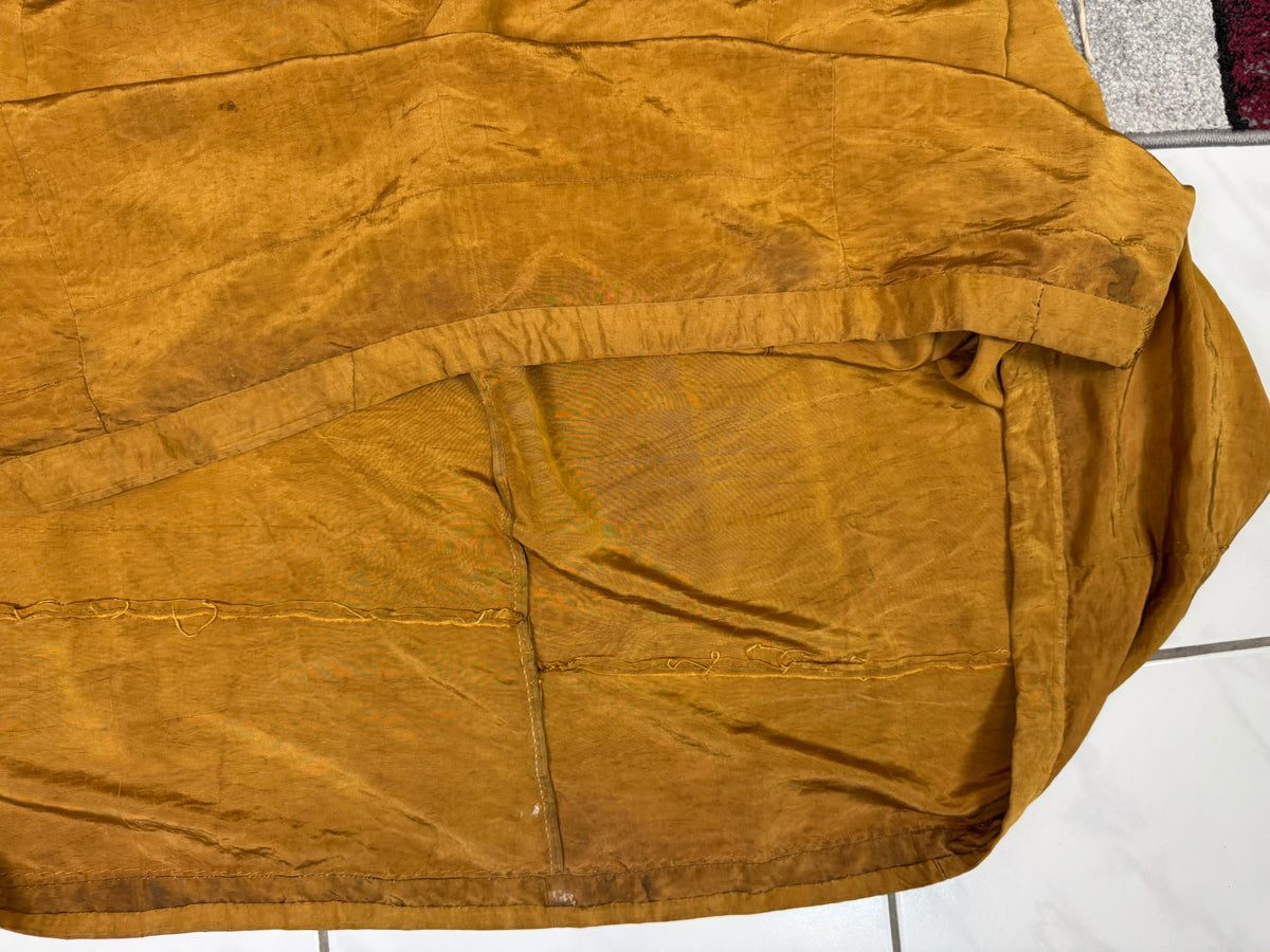 Antikes Regency-Kleid aus goldener Moiré-Seide, ca. 1815-1820