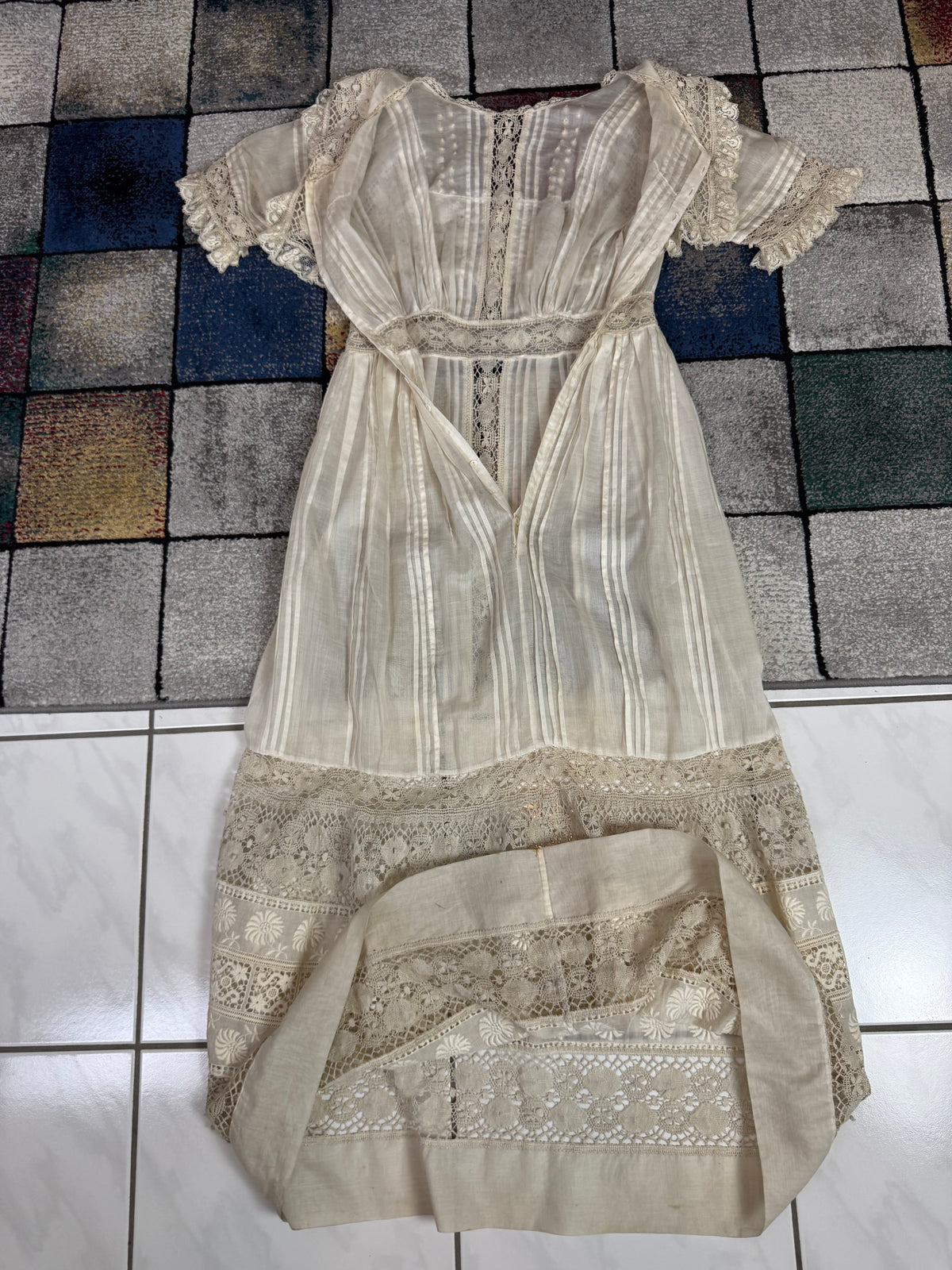 Antikes edwardianisches Teekleid aus Leinen, ca. 1906