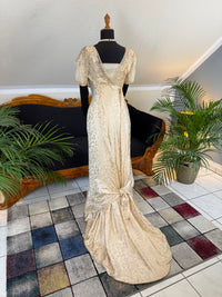 Edwardian wedding ensemble by Reville & Rossiter London with original box, shoes and accessories, Lady Gillman provenance, 1911