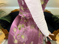 Antikes lilafarbenes Seiden-Ballkleid aus der viktorianischen Ära, ca. 1895