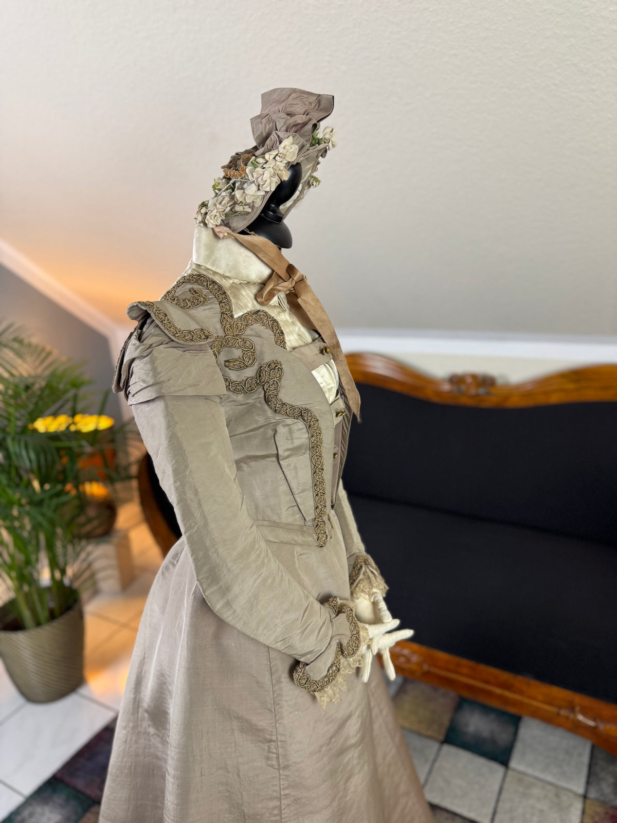 Antikes viktorianisches Gehkleid, ca. 1897 - Dreiteiliges englisches Ensemble