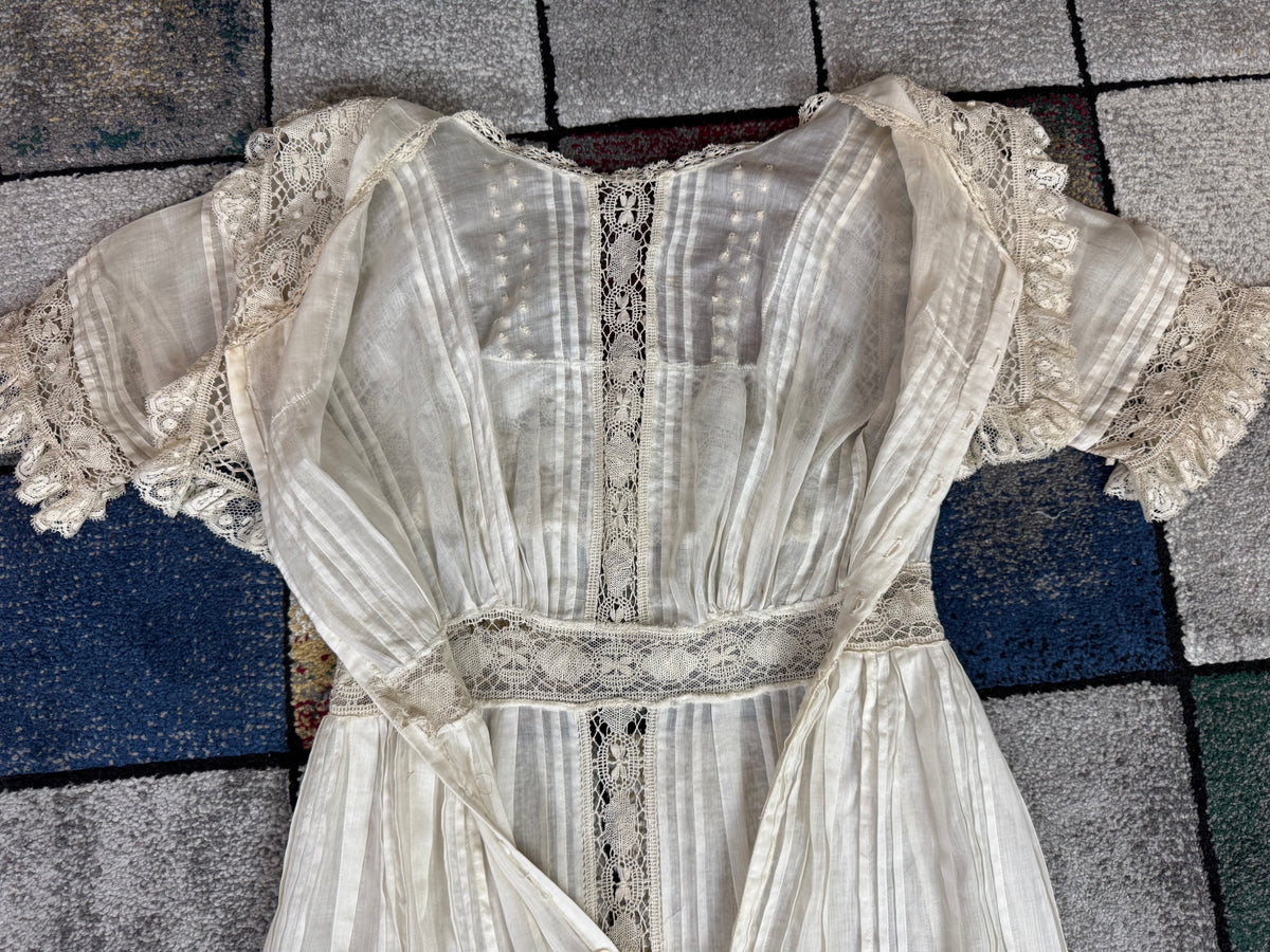 Antikes edwardianisches Teekleid aus Leinen, ca. 1906