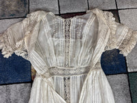 Antikes edwardianisches Teekleid aus Leinen, ca. 1906