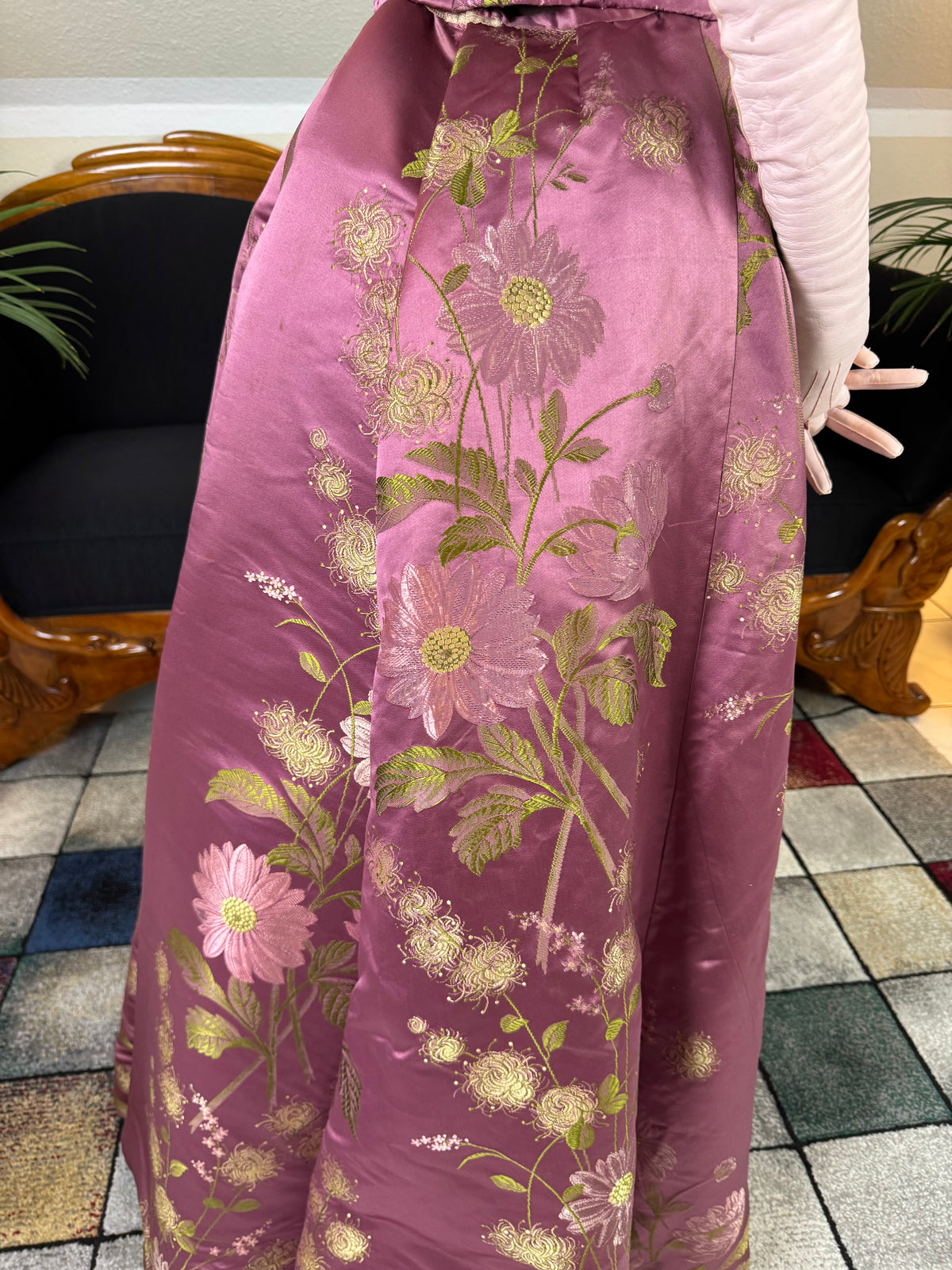 Antikes lilafarbenes Seiden-Ballkleid aus der viktorianischen Ära, ca. 1895