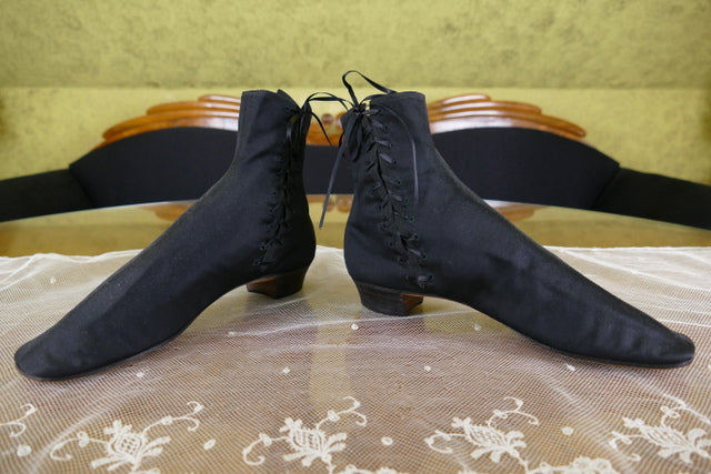 Schwarze Stiefel mit seitlicher Schnürung, Bürgerkriegszeit, ca. 1860–1865