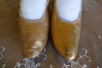 Goldene Abendpumps, ca. 1910