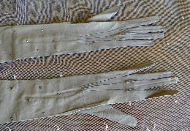 Antike Opernhandschuhe, ca. 1890-1910