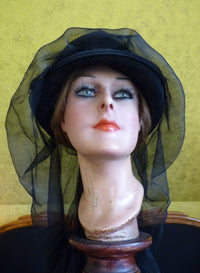 MARIE GARTNER Trauerhut mit Schleier, Wien, um 1910