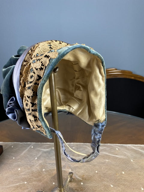 Haube einer jungen Frau, ca. 1880