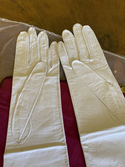 SWELLY Antike bestickte Handschuhe, Paris, ca. 1915