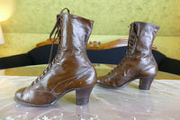 GOODYEAR Antike braune Stiefel, ca. 1915