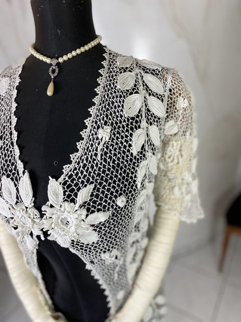 Irische Häkel-Langjacke, England, ca. 1908