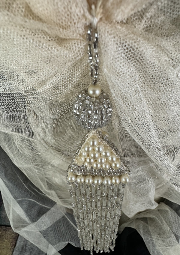 Antikes silbernes Lamé-Abendkleid aus der Titanic-Ära, ca. 1912