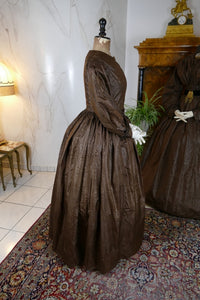 Antike Biedermeier Mutter-Tochter Moiré-Seiden-Nachmittagskleider, 1840er Jahre