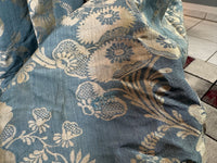 Robe à la Française aus blauem und cremefarbenem Seidendamast – authentisches Kleid aus dem 18. Jahrhundert, ca. 1770