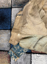 Rokoko Caraco 1750 – Blau-weiß geblümte Seide, Jacke im Reitstil