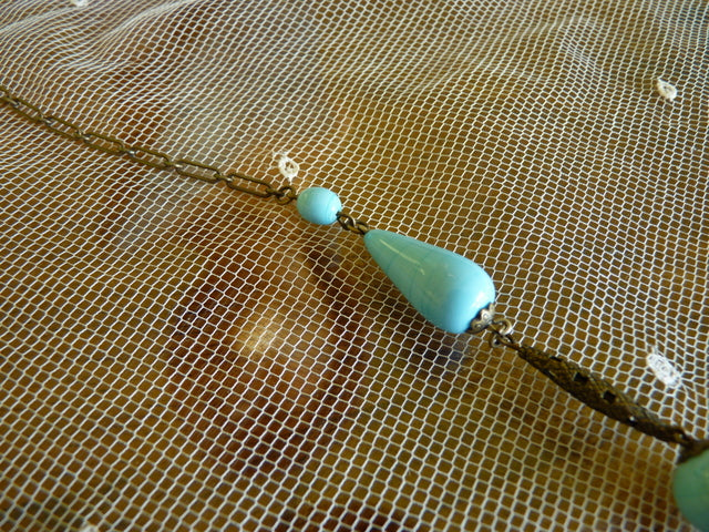 Art Deco Halskette aus blauem Glas im Robin's Egg-Stil, 1920er