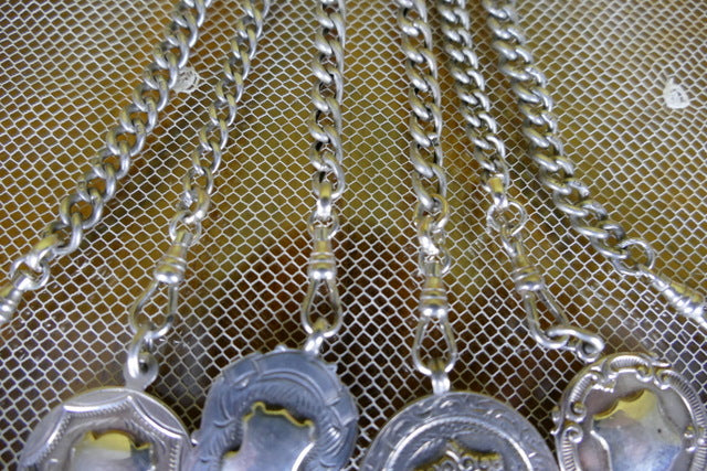 Chatelaine-Brosche, 1902-1964