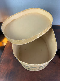 Rare C. W. Borchert Berlin antique hat box, oval form, court supplier, with recipient label
