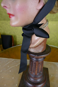 Vergissmeinnicht-Haube, 1880er Jahre