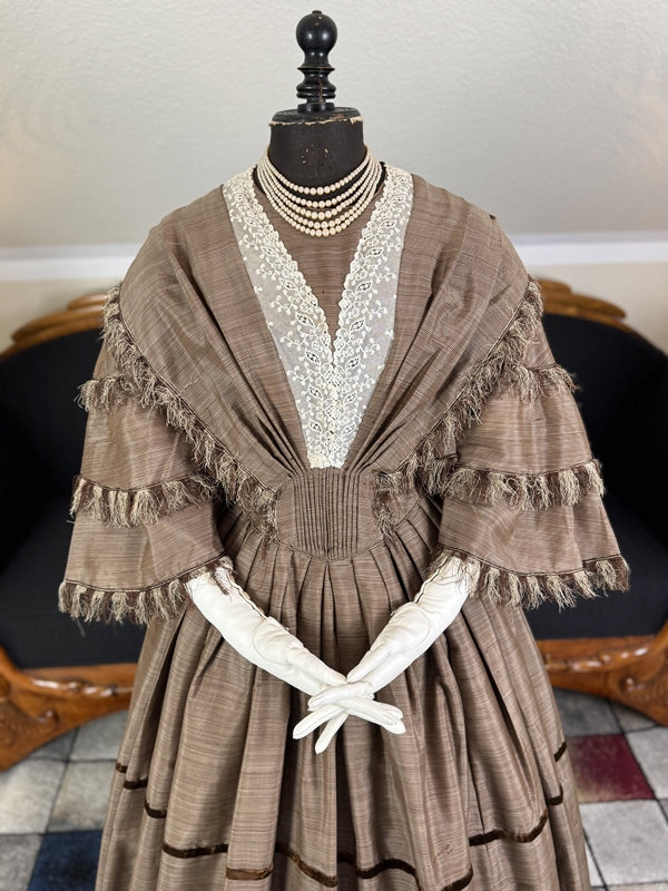 Antikes viktorianisches Gouvernantenkleid, England, ca. 1850
